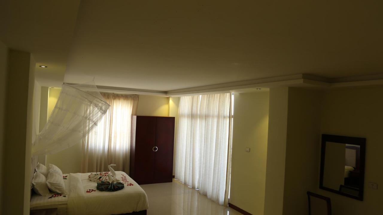 Winn Hotel - Бахир Дар Екстериор снимка
